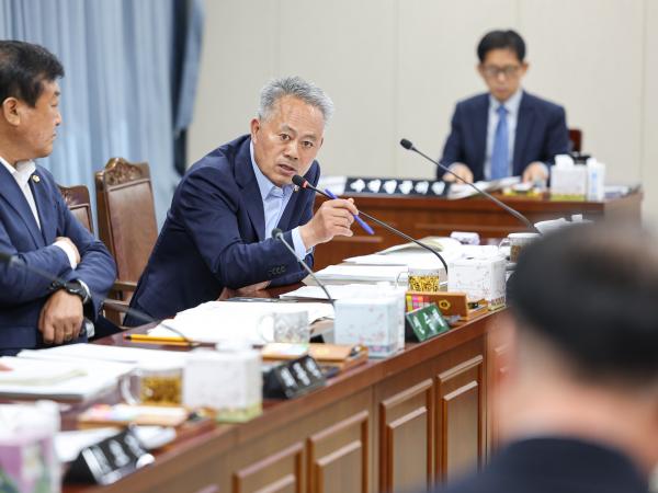 제391회 정례회 농수산위원회 회의 첨부이미지 : 25년06월05일 제391회 정례회 농수산위원회 회의_(17).jpg