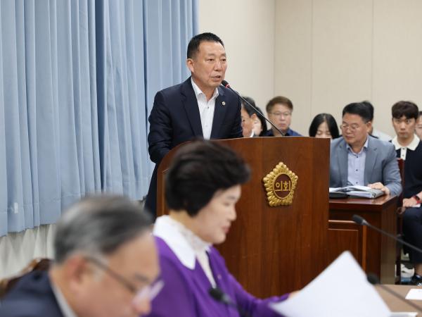 제391회 제1차 정례회 경제관광문화위원회 회의 첨부이미지 : 25년06월05일 제391회 제1차 정례회 경제관광문화위원회 회의 - 013.jpg