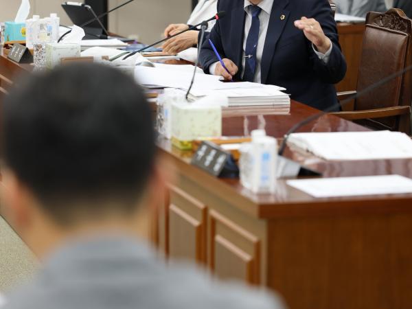 제391회 제1차 정례회 경제관광문화위원회 회의 첨부이미지 : 25년06월05일 제391회 제1차 정례회 경제관광문화위원회 회의 - 042.jpg