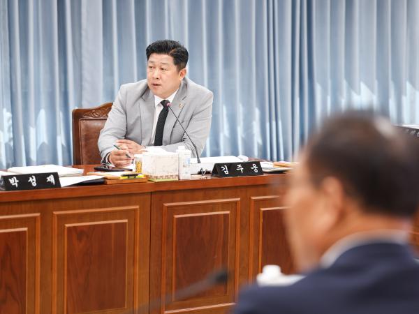 제391회 정례회 농수산위원회 회의 첨부이미지 : 25년06월05일 제391회 정례회 농수산위원회 회의_(21).jpg