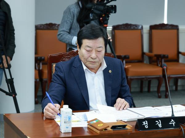 무안국제공항 활성화 특별위원회 실ㆍ국 업무보고 첨부이미지 : 25년02월26일 무안국제공항 활성화 특별위원회 실ㆍ국업무보고 - 014.jpg