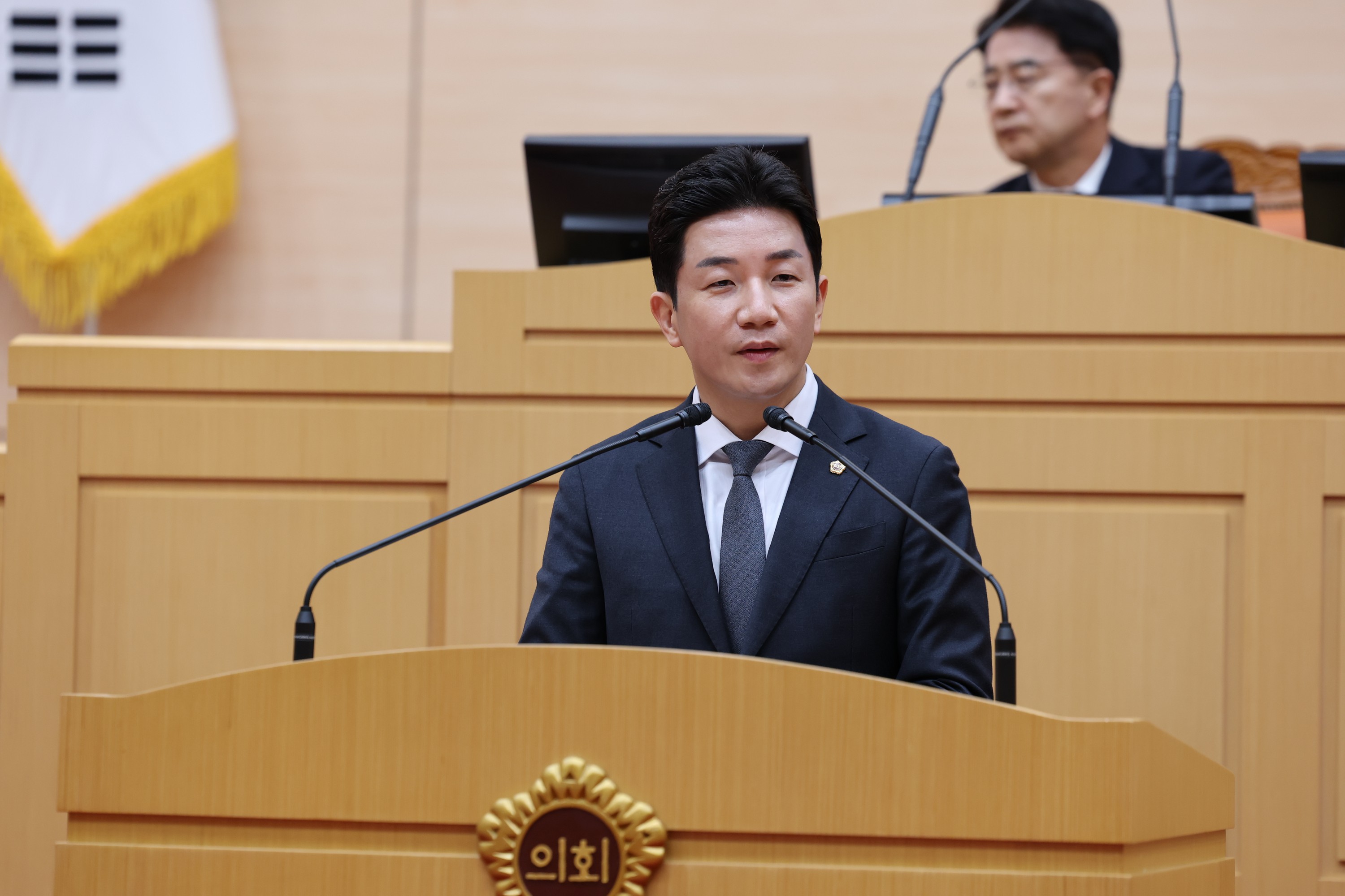 제387회 임시회 제2차 본회의 첨부이미지 : 25년02월14일 제387회 임시회 제2차 본회의 - 077.jpg