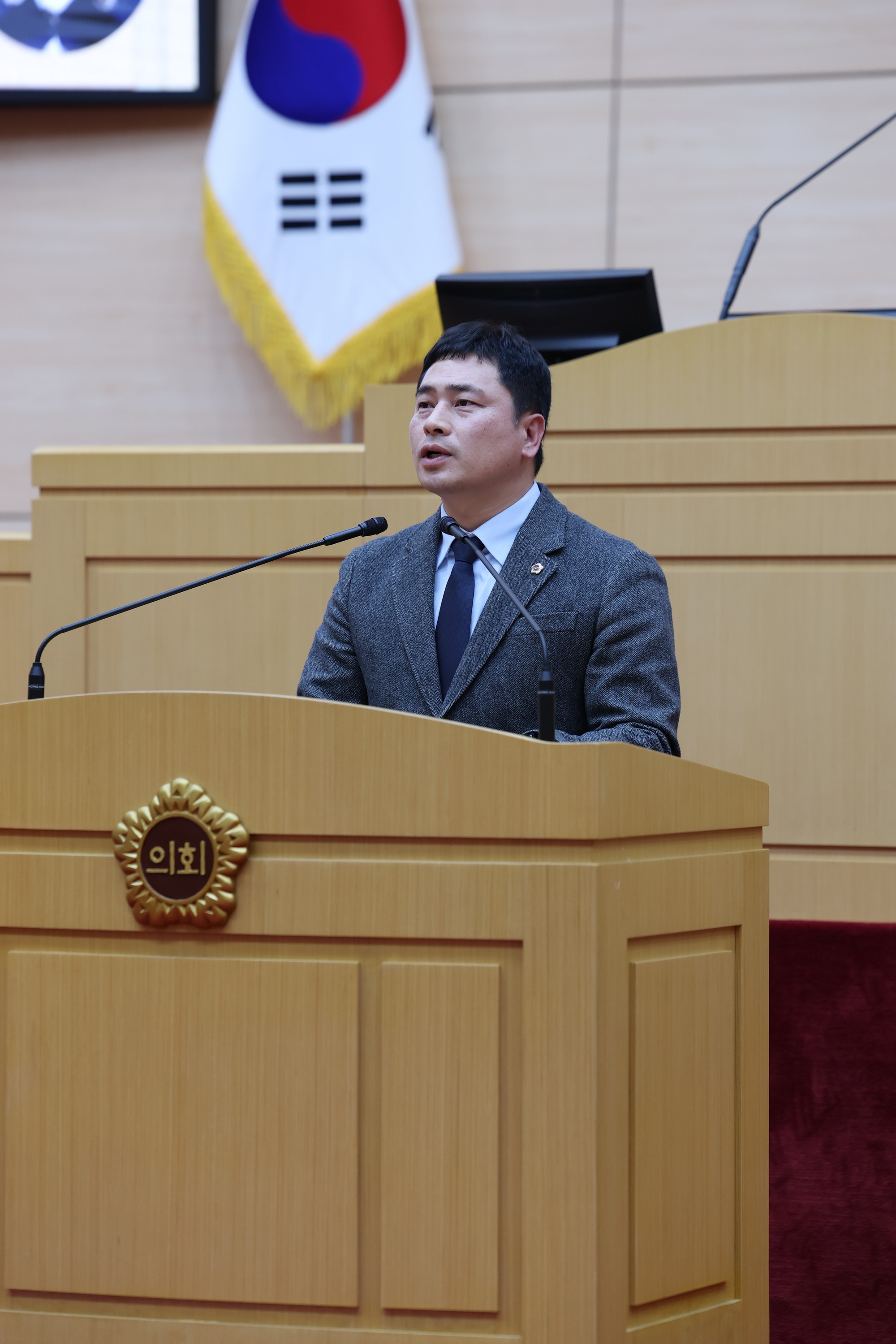 제387회 임시회 제2차 본회의 첨부이미지 : 25년02월14일 제387회 임시회 제2차 본회의 - 125.jpg