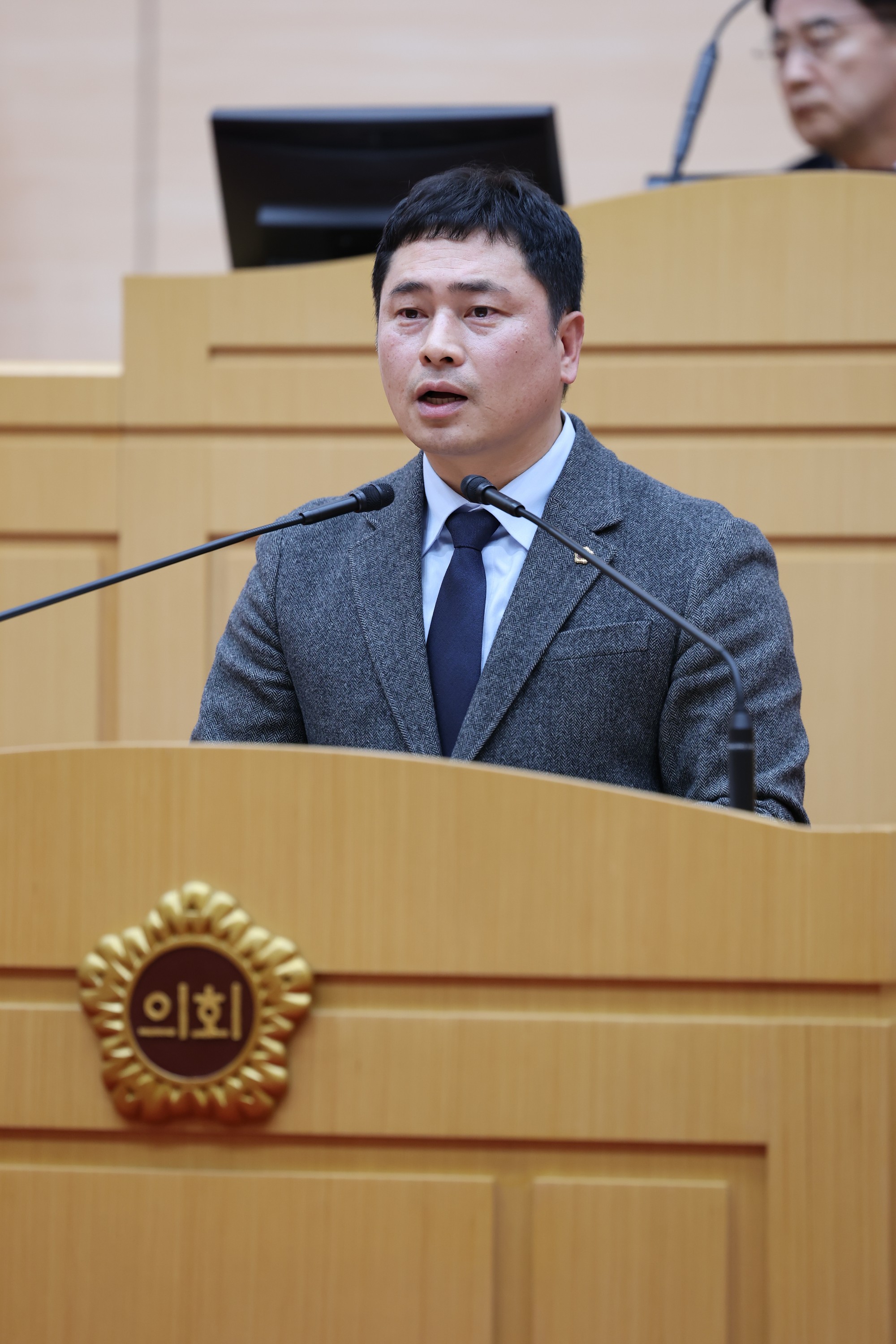제387회 임시회 제2차 본회의 첨부이미지 : 25년02월14일 제387회 임시회 제2차 본회의 - 012.jpg