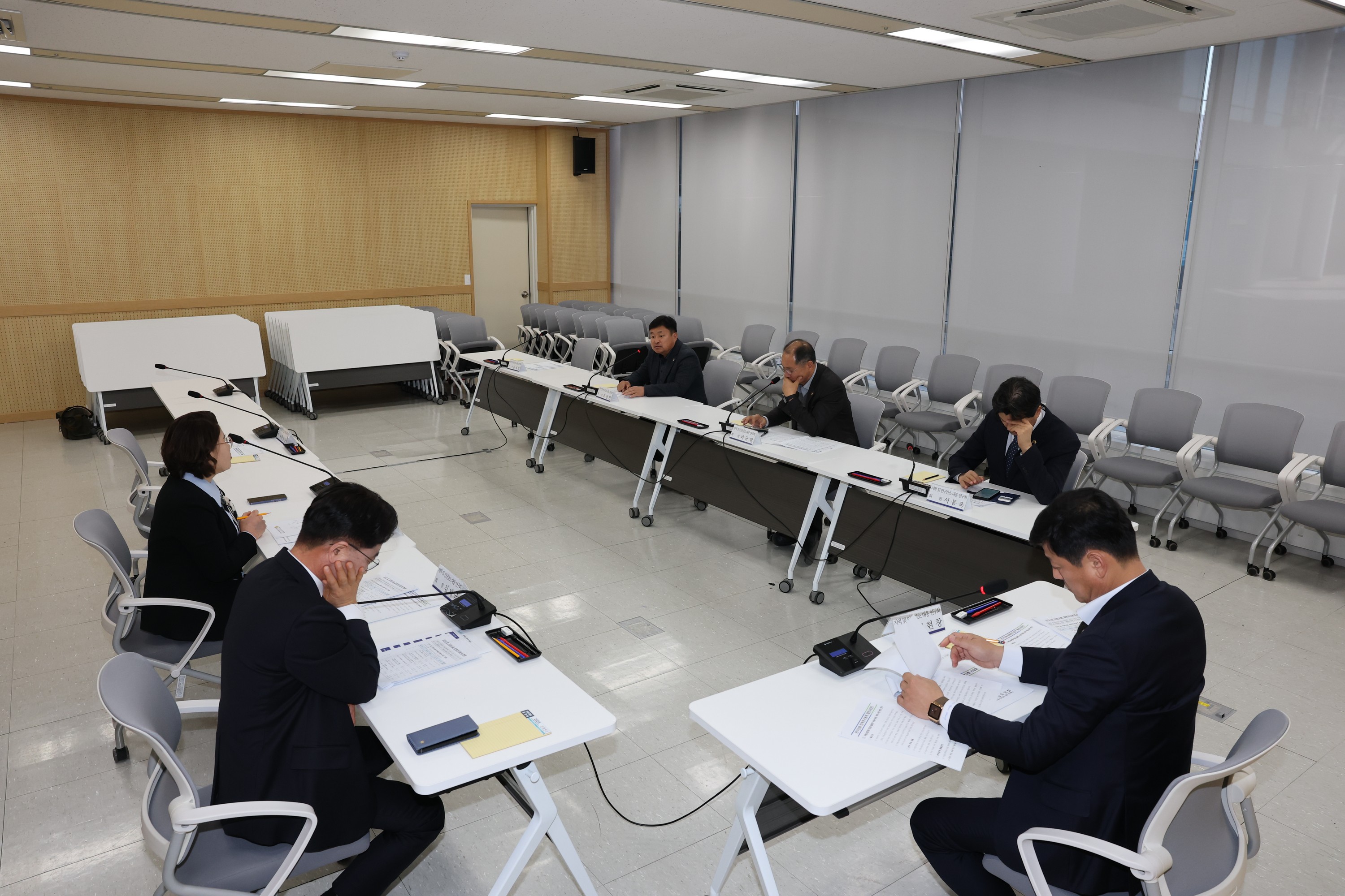 지역 및 인구감소 대응 연구회 간담회 첨부이미지 : 25년02월14일 지역 및 인구감소 대응 연구회 간담회 - 017.jpg