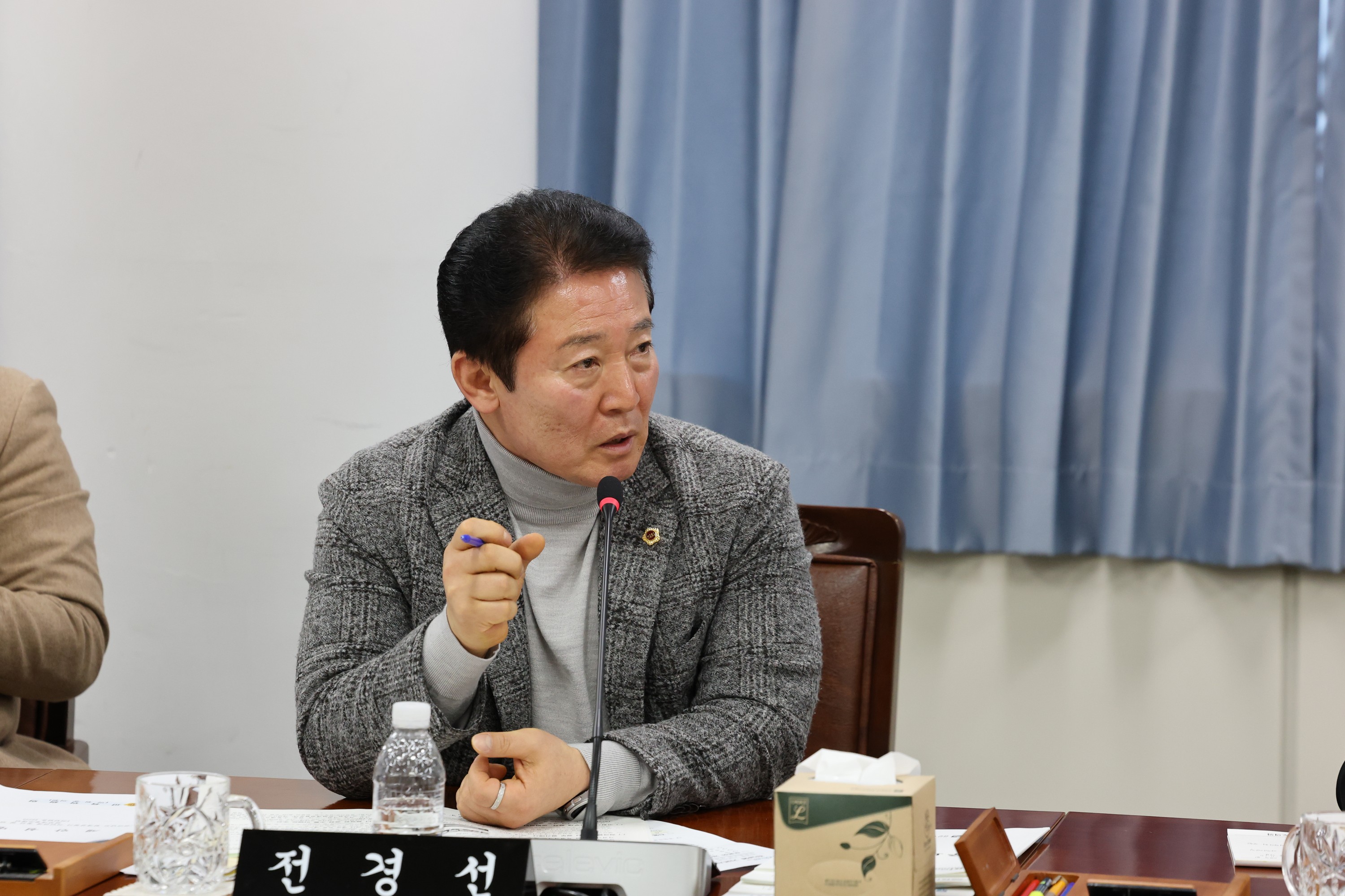제387회 임시회 기획행정위원회 업무보고 등 회의 첨부이미지 : 25년02월13일 제387회 임시회 기획행정위원회 업무보고 등 회의 - 018.jpg