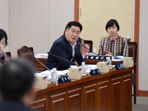제387회 임시회 기획행정위원회 업무보고 등 회의 첨부이미지 : 25년02월13일 제387회 임시회 기획행정위원회 업무보고 등 회의 - 044.jpg