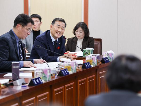 제387회 임시회 보건복지환경위원회 회의 첨부이미지 : 25년02월06일 제387회 임시회 보건복지환경위원회 회의_67.jpg