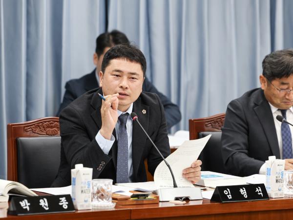 제387회 임시회 교육위원회 업무보고 등 회의 첨부이미지 : 25년02월06일 제387회 임시회 교육위원회 업무보고 등 회의_25.jpg