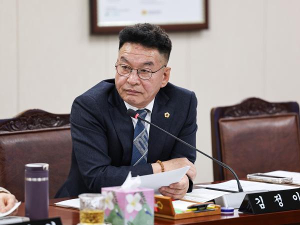 제387회 임시회 보건복지환경위원회 회의 첨부이미지 : 25년02월06일 제387회 임시회 보건복지환경위원회 회의_41.jpg