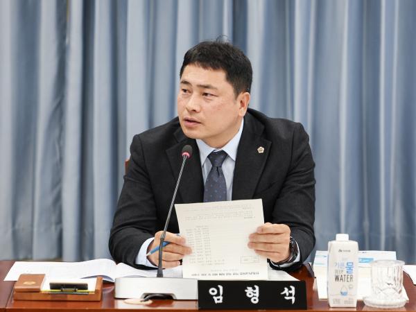 제387회 임시회 교육위원회 업무보고 등 회의 첨부이미지 : 25년02월06일 제387회 임시회 교육위원회 업무보고 등 회의_24.jpg