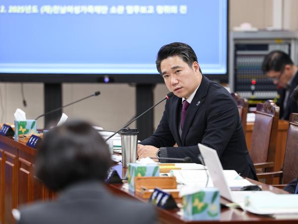 제387회 임시회 보건복지환경위원회 회의 첨부이미지 : 25년02월06일 제387회 임시회 보건복지환경위원회 회의_15.jpg