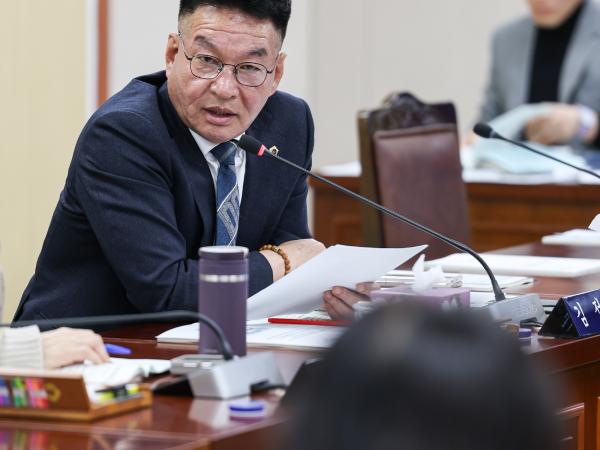 제387회 임시회 보건복지환경위원회 회의 첨부이미지 : 25년02월06일 제387회 임시회 보건복지환경위원회 회의_40.jpg