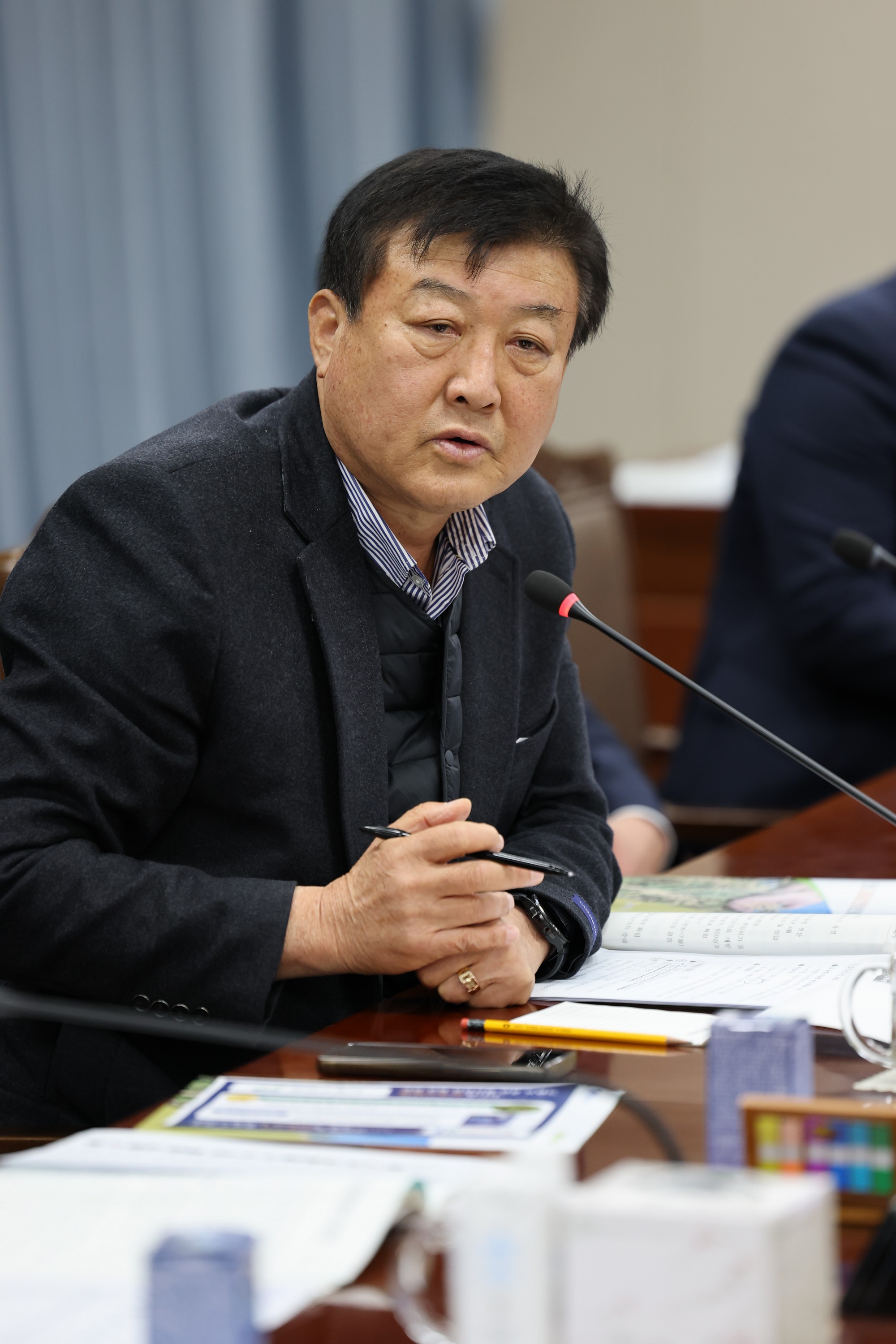제387회 임시회 농수산위원회 업무보고 등 회의 첨부이미지 : 25년02월05일 제387회 임시회 농누산위원회 업무보고 등 회의 - 059.jpg