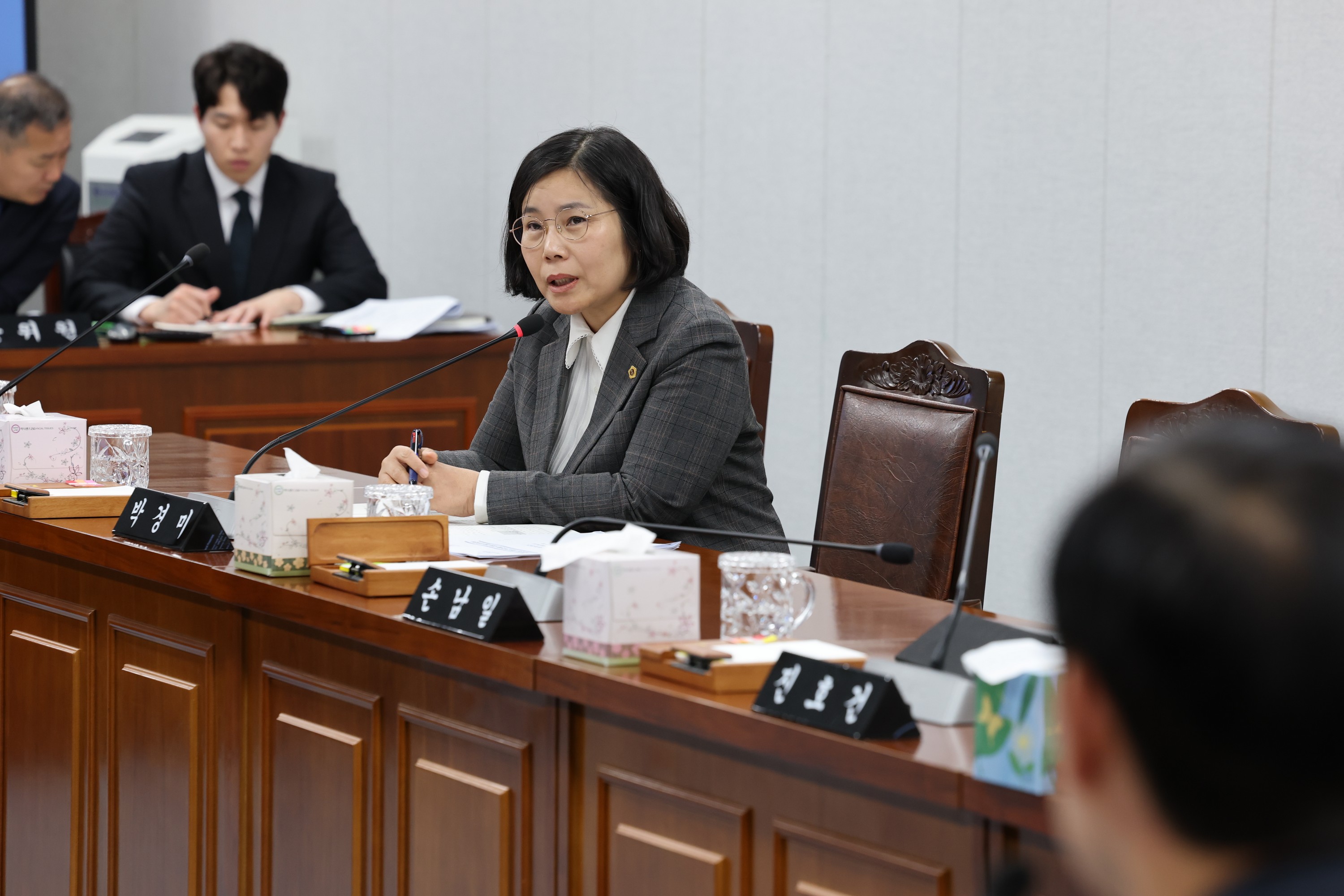 제387회 임시회 의회운영위원회 업무보고 등 회의 첨부이미지 : 25년02월05일 제387회 임시회 의회운영위원회 업무보고 등 회의 - 072.jpg