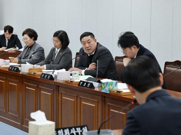 제387회 임시회 의회운영위원회 업무보고 등 회의 첨부이미지 : 25년02월05일 제387회 임시회 의회운영위원회 업무보고 등 회의 - 064.jpg