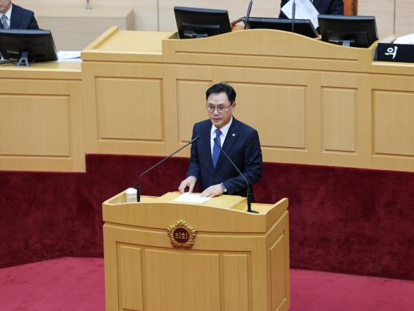 제387회 임시회 제1차 본회의 첨부이미지 : 25년02월05일 제387회 임시회 제1차 본회의 - 056.jpg