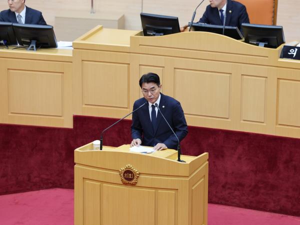 제387회 임시회 제1차 본회의 첨부이미지 : 25년02월05일 제387회 임시회 제1차 본회의 - 048.jpg