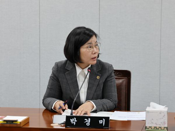제387회 임시회 의회운영위원회 업무보고 등 회의 첨부이미지 : 25년02월05일 제387회 임시회 의회운영위원회 업무보고 등 회의 - 068.jpg