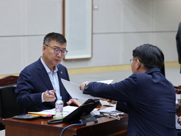 전라남도 2024회계연도 결산검사 첨부이미지 : 25년04월28일 전라남도 2024회계연도 결산검사 - 044.jpg