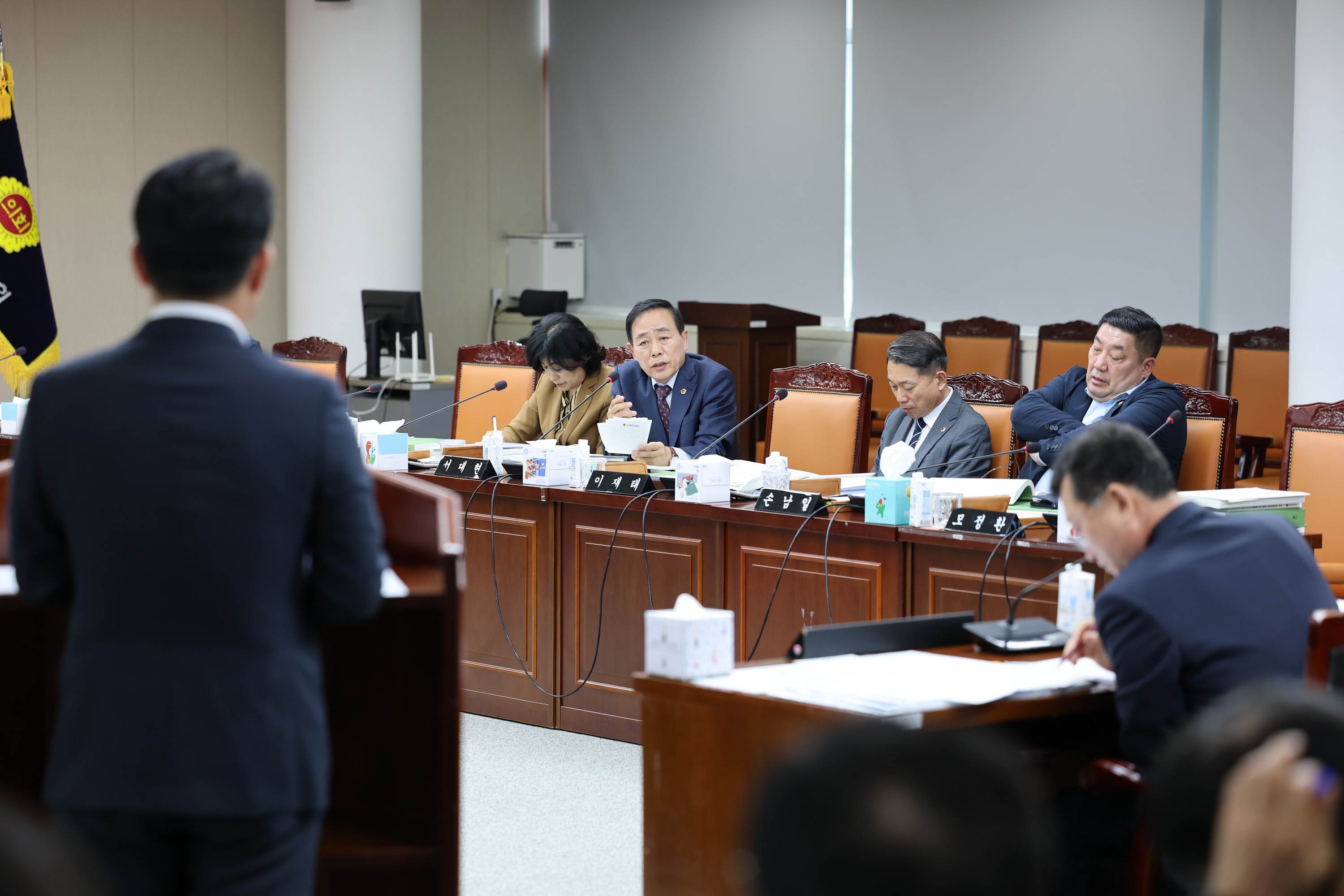 전라남도 2025년 제1회 추가경정예산안 심사 첨부이미지 : 25년04월22일 전라남도 2025년 제1회 추가경정예산안 심사 - 206.jpg