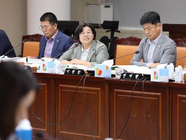 전라남도 2025년 제1회 추가경정예산안 심사 첨부이미지 : 25년04월22일 전라남도 2025년 제1회 추가경정예산안 심사 - 132.jpg