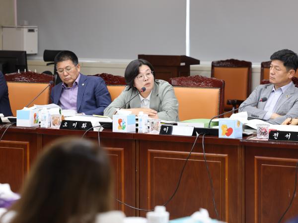전라남도 2025년 제1회 추가경정예산안 심사 첨부이미지 : 25년04월22일 전라남도 2025년 제1회 추가경정예산안 심사 - 129.jpg