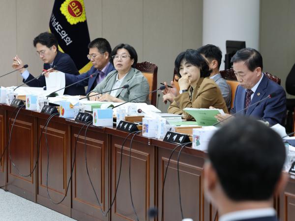 전라남도 2025년 제1회 추가경정예산안 심사 첨부이미지 : 25년04월22일 전라남도 2025년 제1회 추가경정예산안 심사 - 136.jpg