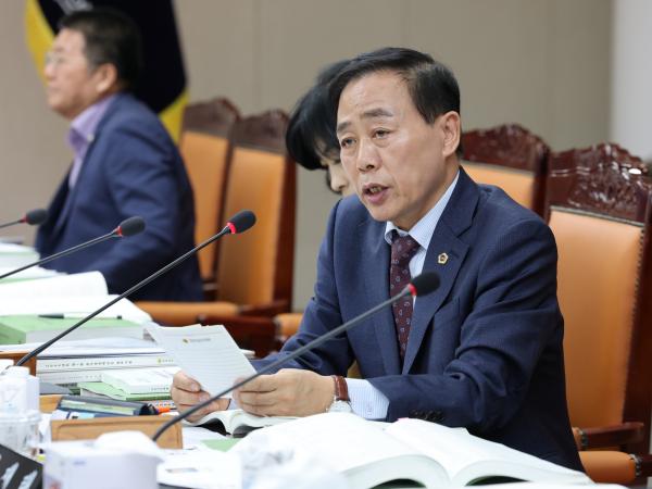 전라남도 2025년 제1회 추가경정예산안 심사 첨부이미지 : 25년04월22일 전라남도 2025년 제1회 추가경정예산안 심사 - 203.jpg