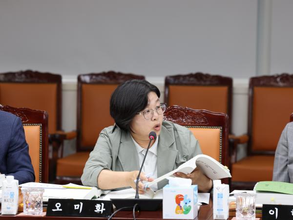 전라남도 2025년 제1회 추가경정예산안 심사 첨부이미지 : 25년04월22일 전라남도 2025년 제1회 추가경정예산안 심사 - 127.jpg