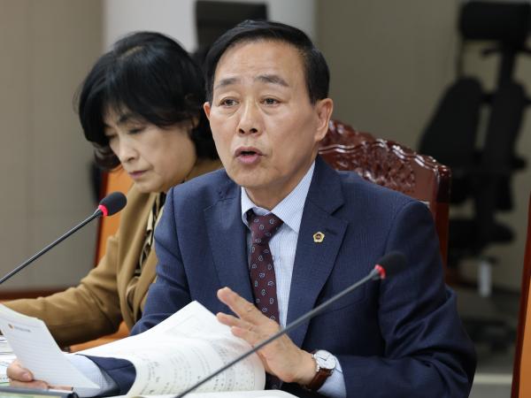 전라남도 2025년 제1회 추가경정예산안 심사 첨부이미지 : 25년04월22일 전라남도 2025년 제1회 추가경정예산안 심사 - 201.jpg