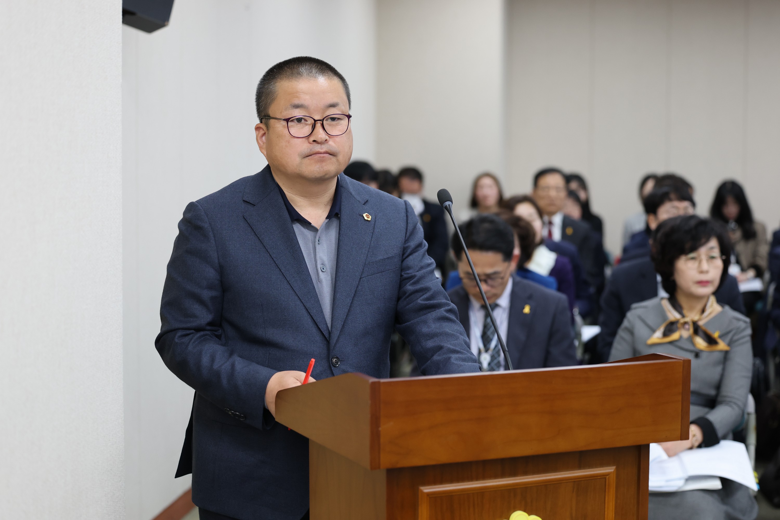제389회 임시회 교육위원회 추경예산안 심사 첨부이미지 : 25년04월16일 제389회 임시회 교육위원회 추경예산안 심사 - 020.jpg