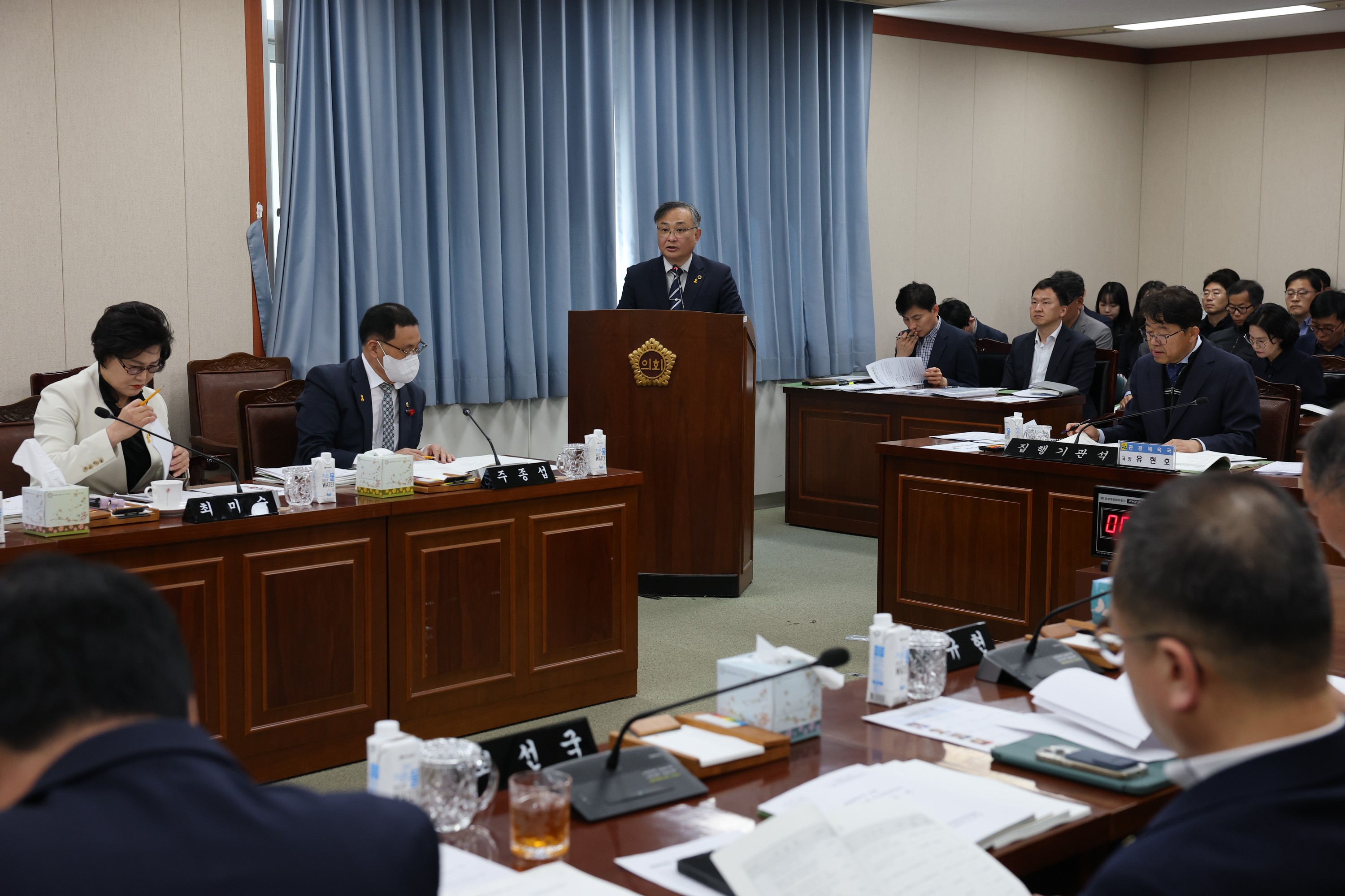 제389회 임시회 경제관광문화위원회 추경예산안 심사 첨부이미지 : 25년04월16일 제389회 임시회 경제관광문화위원회 추경예산안 심사 - 014.jpg