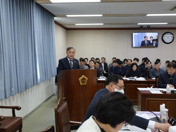 제389회 임시회 경제관광문화위원회 추경예산안 심사 첨부이미지 : 25년04월16일 제389회 임시회 경제관광문화위원회 추경예산안 심사 - 010.jpg