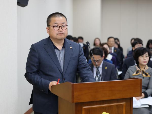 제389회 임시회 교육위원회 추경예산안 심사 첨부이미지 : 25년04월16일 제389회 임시회 교육위원회 추경예산안 심사 - 020.jpg