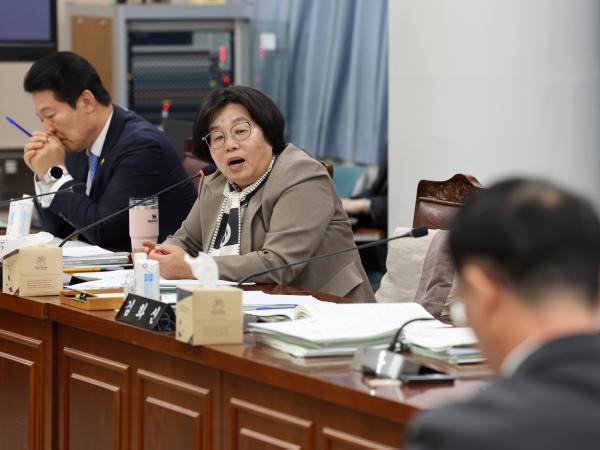 제389회 임시회 기획행정위원회 추경예산안 심사 첨부이미지 : 25년04월16일 제389회 임시회 기획행정위원회 추경예산안 심사 - 054.jpg