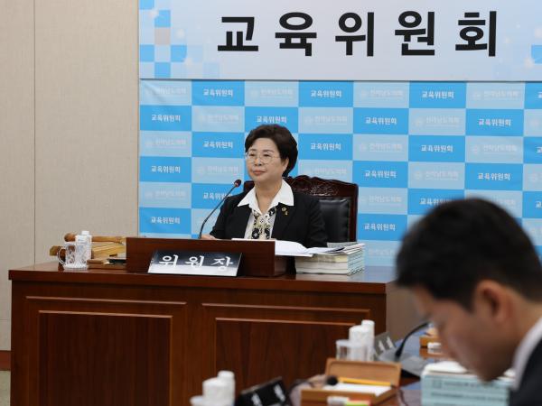 제389회 임시회 교육위원회 추경예산안 심사 첨부이미지 : 25년04월16일 제389회 임시회 교육위원회 추경예산안 심사 - 048.jpg