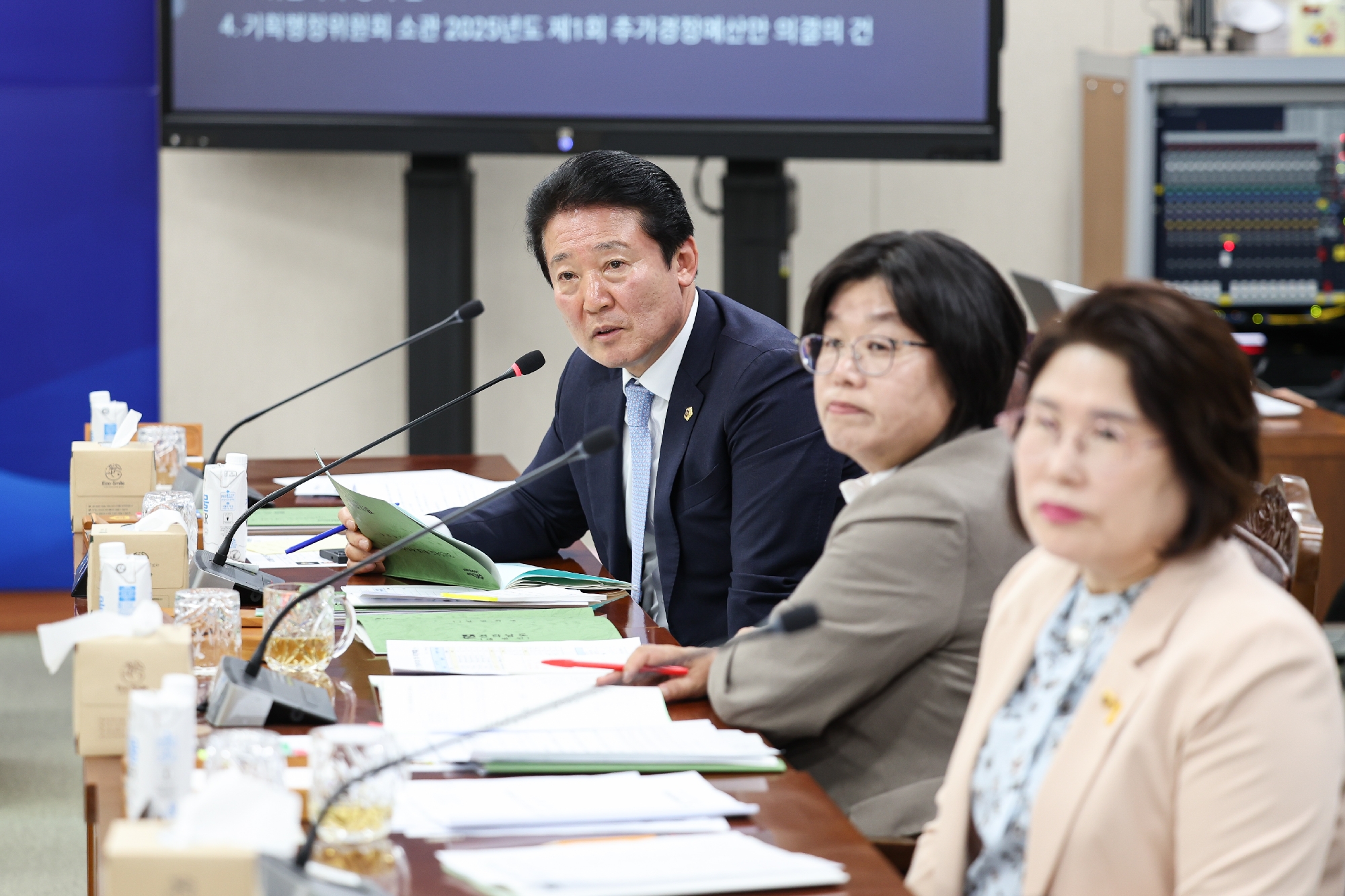 제389회 임시회 기획행정위원회 추경예산안 심사 첨부이미지 : 25년04월17일 제389회 임시회 기획행정위원회 추경예산안 심사_18.jpg