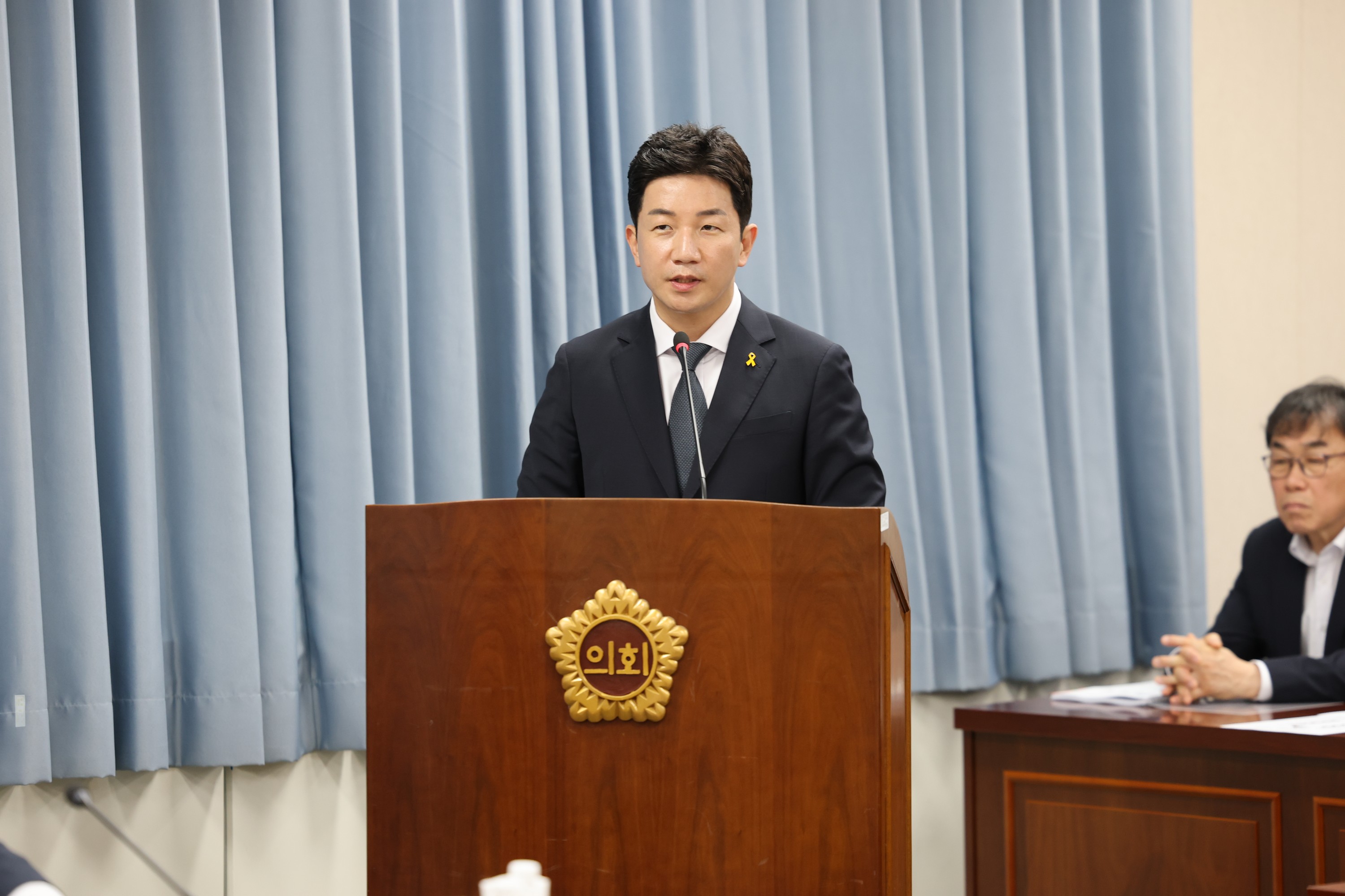 제389회 임시회 경제관광문화위원회 추경예산안 심사 첨부이미지 : 25년04월16일 제389회 임시회 경제관광문화위원회 추경예산안 심사 - 014.jpg