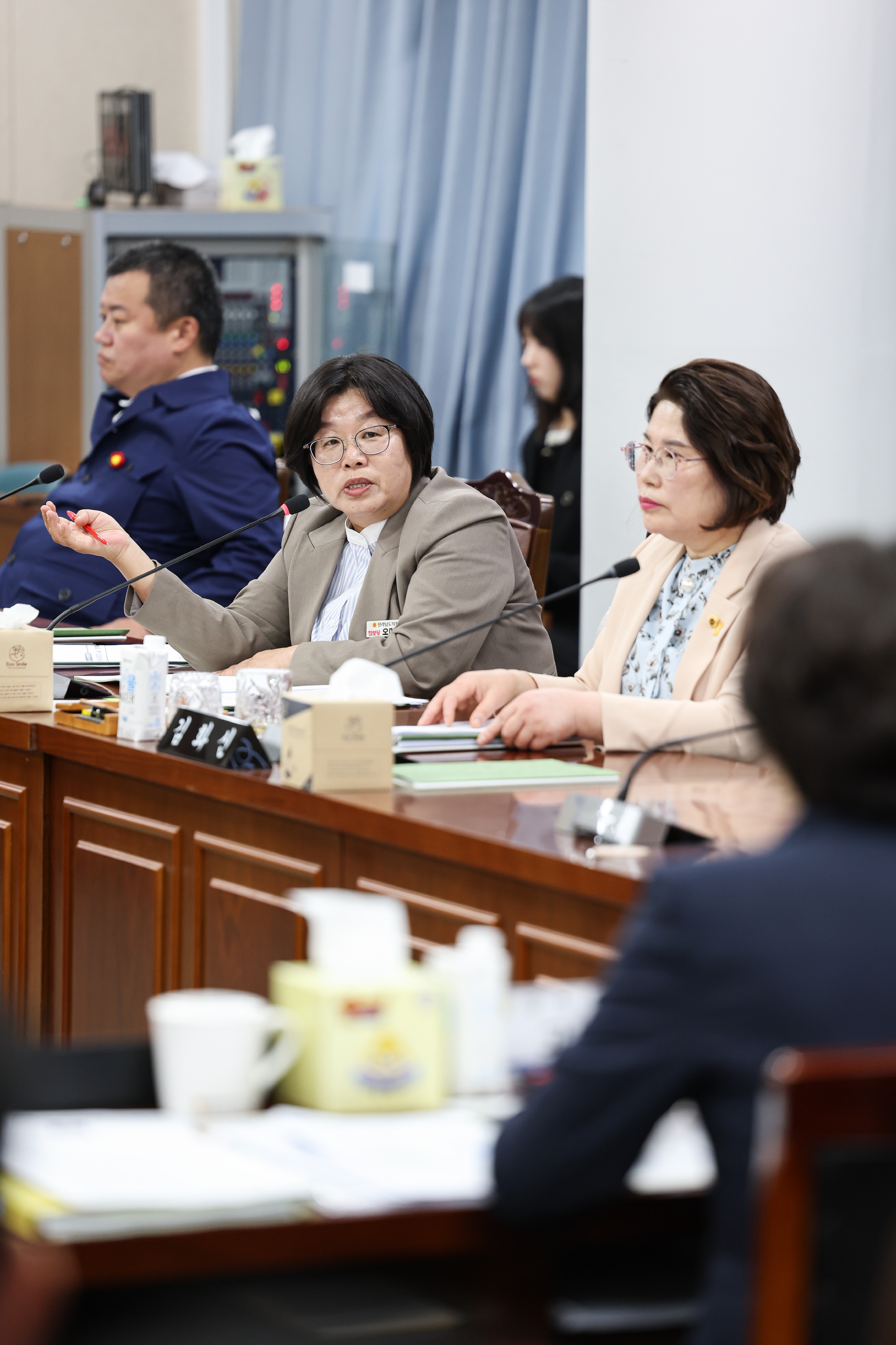 제389회 임시회 기획행정위원회 추경예산안 심사 (25년04월17일 기행위 회의실) 첨부이미지 : 25년04월17일 제389회 임시회 기획행정위원회 추경예산안 심사_45.jpg
