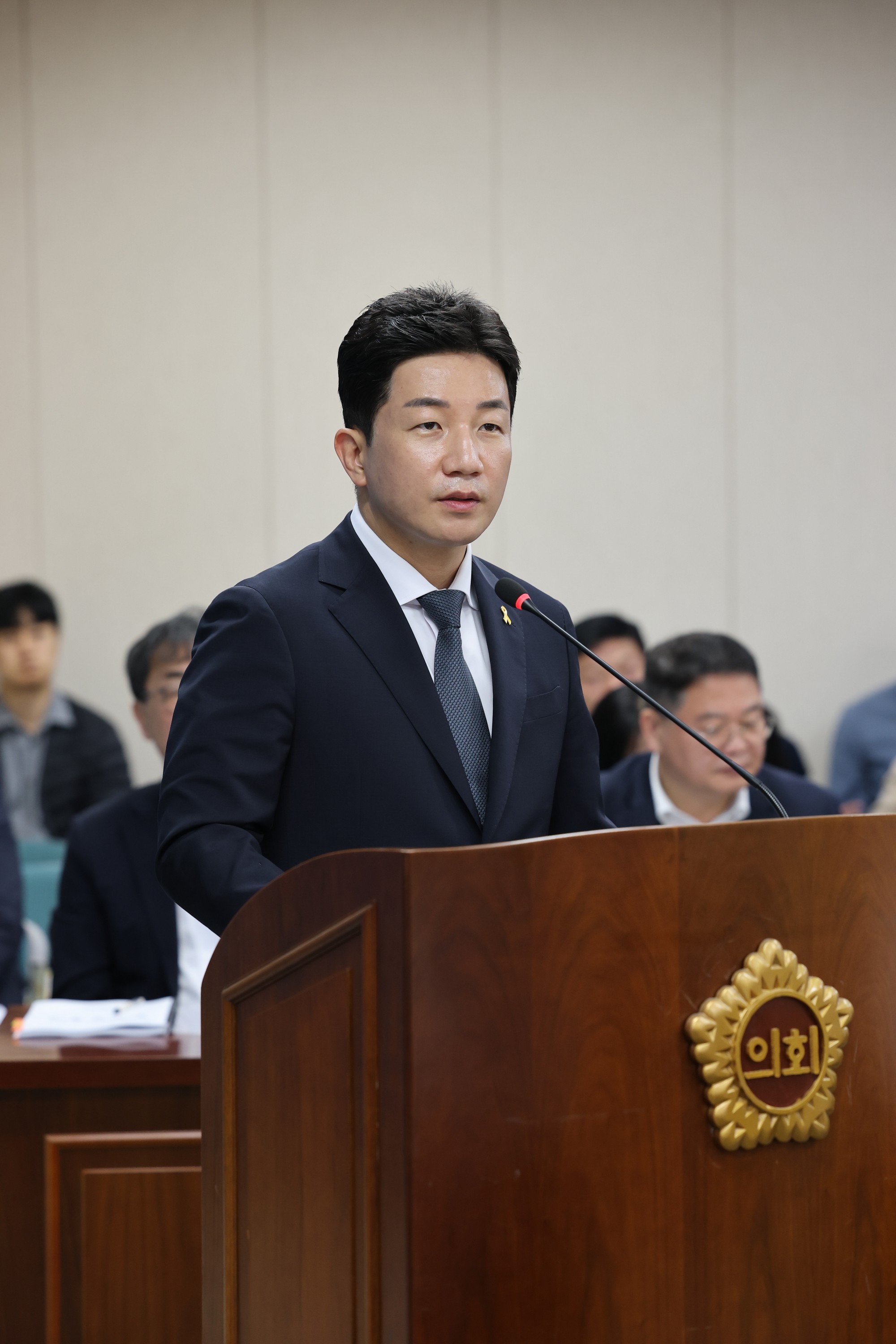 제389회 임시회 경제관광문화위원회 추경예산안 심사 첨부이미지 : 25년04월16일 제389회 임시회 경제관광문화위원회 추경예산안 심사 - 017.jpg