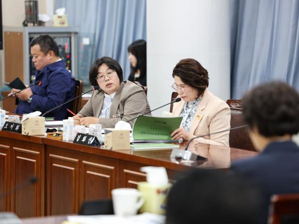 제389회 임시회 기획행정위원회 추경예산안 심사 (25년04월17일 기행위 회의실) 첨부이미지 : 25년04월17일 제389회 임시회 기획행정위원회 추경예산안 심사_47.jpg