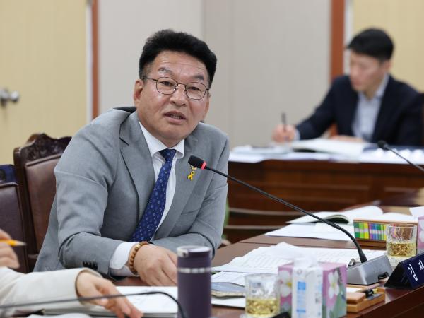 제389회 임시회 보건복지환경위원회 추경예산안 심사 첨부이미지 : 25년04월16일 제389회 임시회 보건복지환경위원회 추경예산안 심사 - 032.jpg