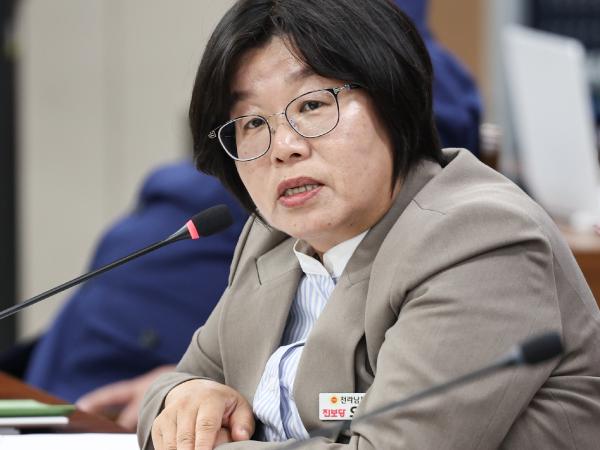 제389회 임시회 기획행정위원회 추경예산안 심사 (25년04월17일 기행위 회의실) 첨부이미지 : 25년04월17일 제389회 임시회 기획행정위원회 추경예산안 심사_42.jpg