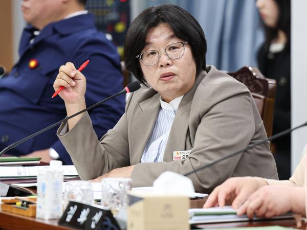 제389회 임시회 기획행정위원회 추경예산안 심사 (25년04월17일 기행위 회의실) 첨부이미지 : 25년04월17일 제389회 임시회 기획행정위원회 추경예산안 심사_46.jpg