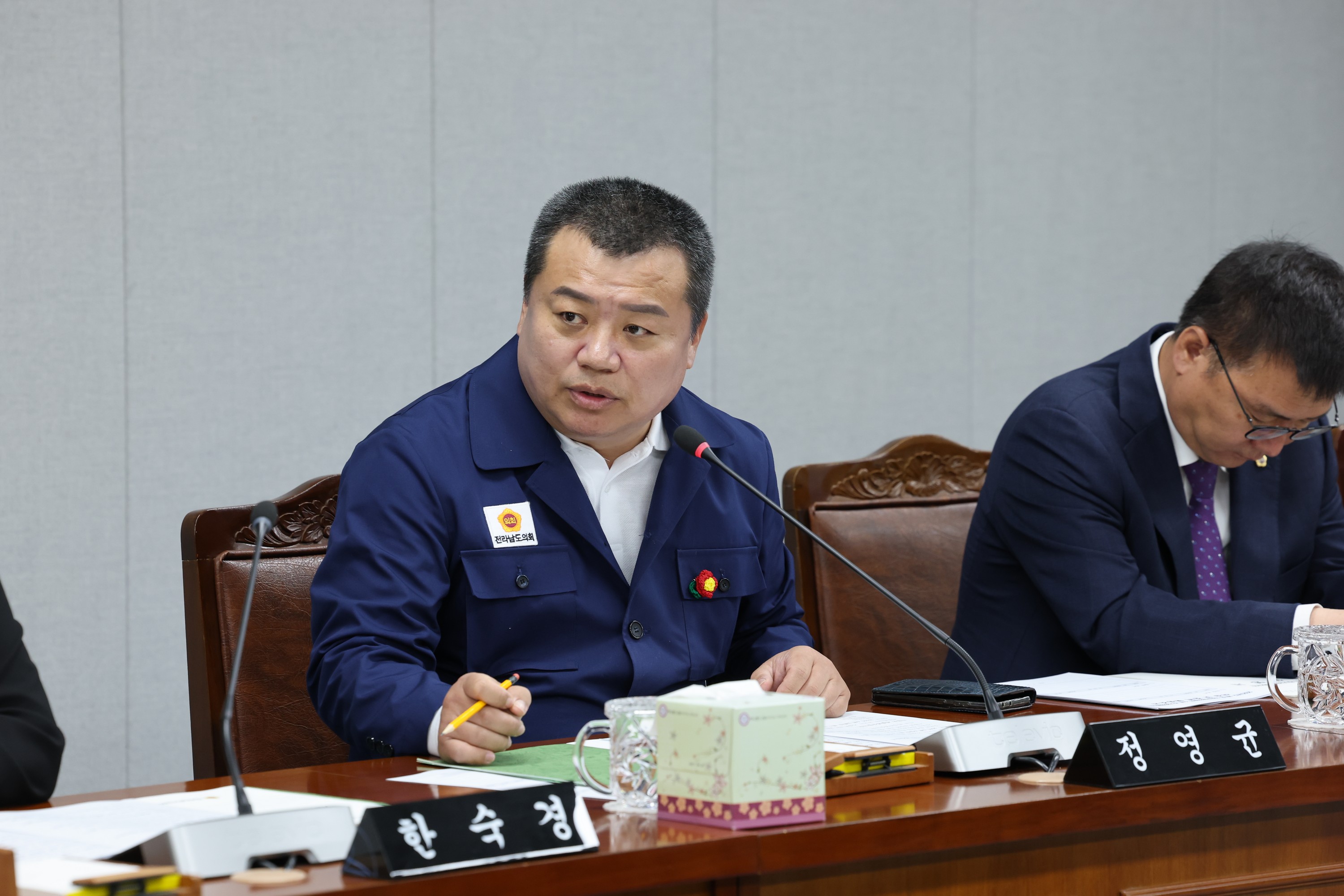 제389회 임시회 의회운영위원회 추경예산안심사 첨부이미지 : 25년04월15일 제389회 임시회 의회운영위원회 추경예산안 심사 -  036.jpg