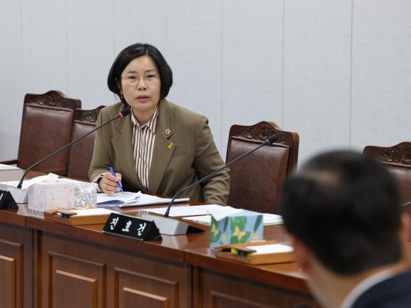 제389회 임시회 의회운영위원회 추경예산안심사 첨부이미지 : 25년04월15일 제389회 임시회 의회운영위원회 추경예산안 심사 -  027.jpg