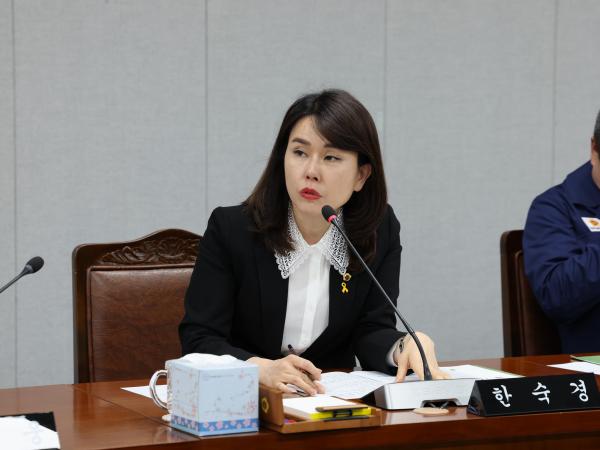 제389회 임시회 의회운영위원회 추경예산안심사 첨부이미지 : 25년04월15일 제389회 임시회 의회운영위원회 추경예산안 심사 -  038.jpg