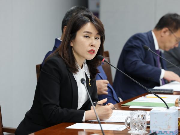 제389회 임시회 의회운영위원회 추경예산안심사 첨부이미지 : 25년04월15일 제389회 임시회 의회운영위원회 추경예산안 심사 -  042.jpg