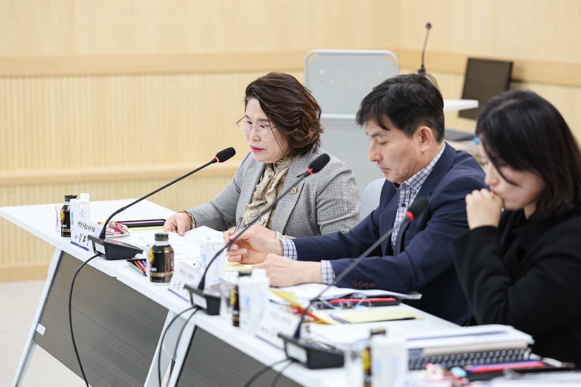전라남도 생활인구 유입을 위한 상생 관광 활성화 전문가 토론회 첨부이미지 : 25년04월02일 전라남도 생활인구 유입을 위한 상생 관광 활성화 전문가 토론회_20.jpg